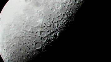Лунным телескопам может помешать вода, считают ученые
