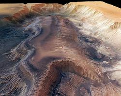 Марсианский каньон Гебы могла сделать талая вода
